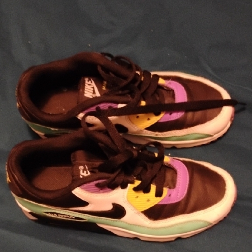 Nike Kids' Black and Purple Sneakers